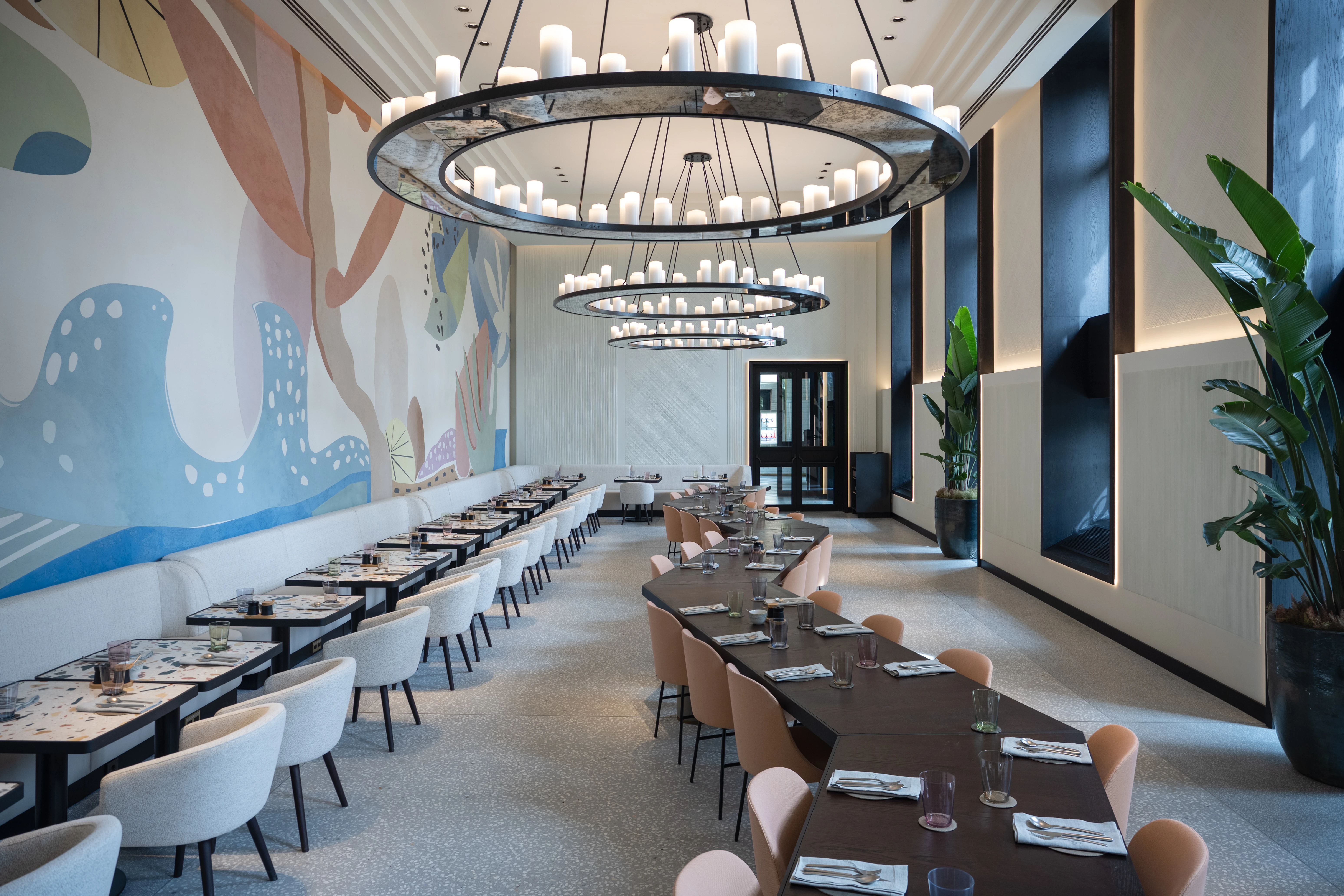 Donnersmarkt Restaurant im Almanac Wien, Sivan Askayo Fotografie. Elegantes Restaurantdesign und Interieur.